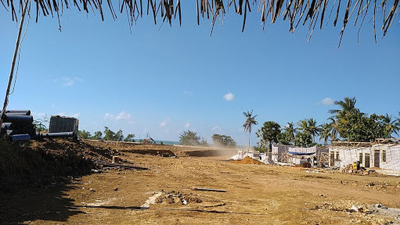 Wisata Pantai Lapa Laok