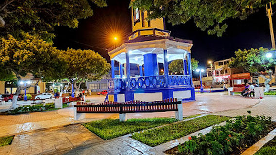 Plaza de Armas de Cerro Azul