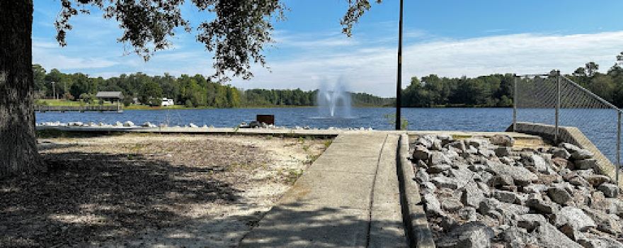 Hamlet City Lake