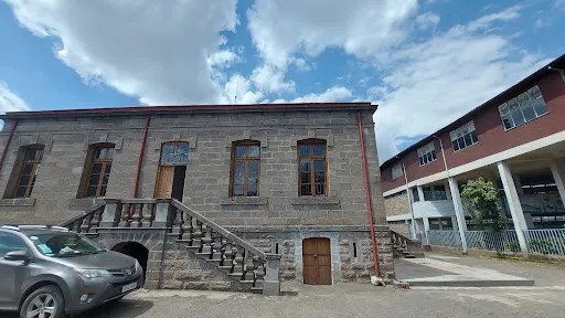 American Gibi | አሜሪካን ጊቢ, aka FITAWRARI HABTEGIORGIS/Yemeni SCHOOL