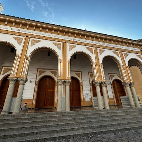 Al Akhyar Mosque