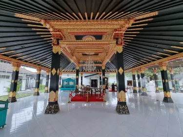 Keraton Ngayogyakarta Hadiningrat