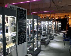 香港-伊維 機票酒店 自由行