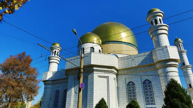 Hotels near Almaty Central Mosque