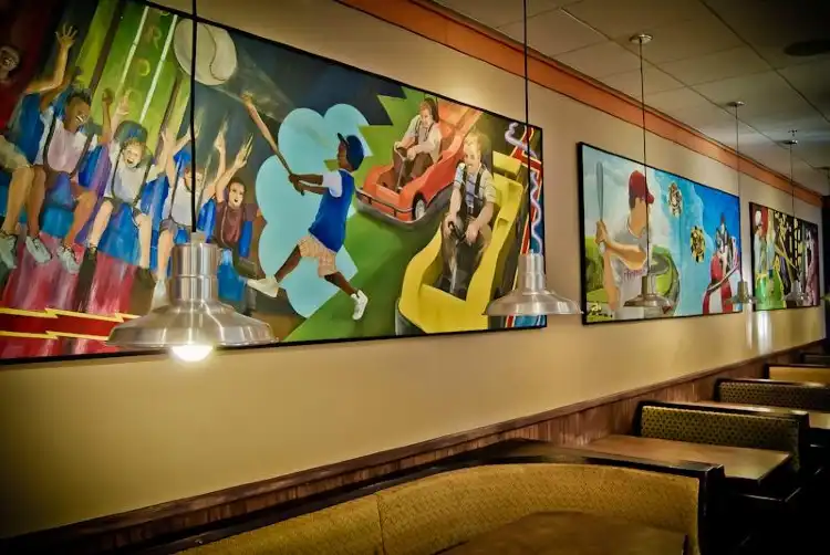 Hotels near Frankie's Fun Park