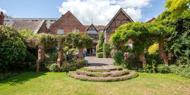 National Trust - Greyfriars House and Garden