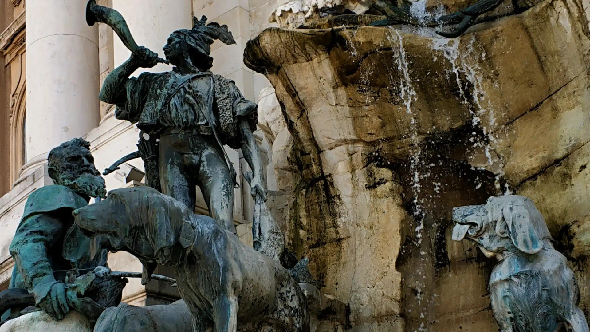 Hotels near Fountain of King Matthias