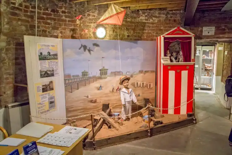 Hotel dekat Lytham Windmill Museum