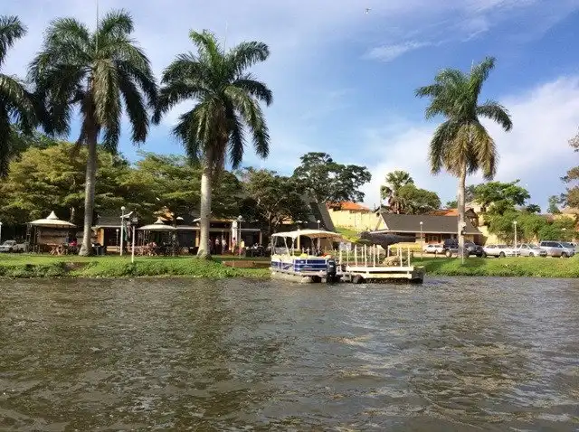 Hotels near Source of The Nile Museum