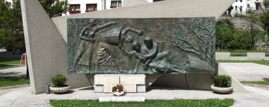 Monumento alle Portatrici Carniche a Timau