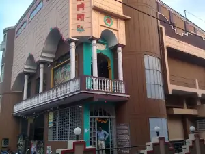 Gayatri Cinema