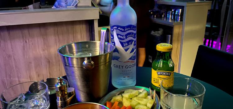Thea cafe Club