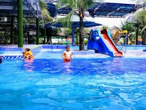 Hồ Bơi HỒNG VÂN