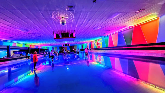 Happy Wheels Skate Center