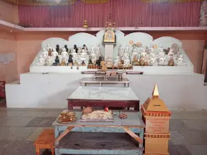 Shri 1008 Parshwanath Digambar Jain Mandir Dongaon