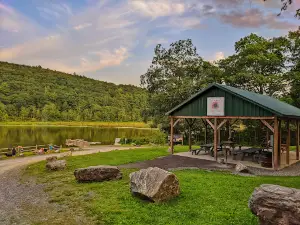 Lawson Lake Public Park