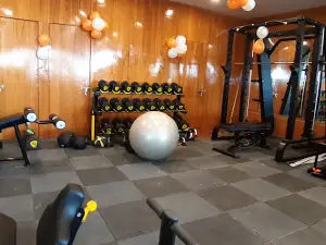 Fitness Revolution A Premium Family Health Club & Gym