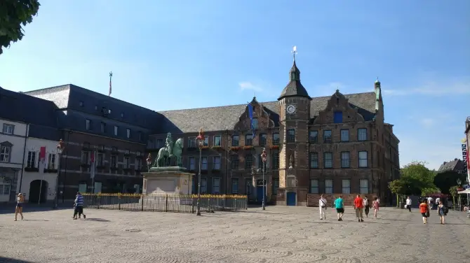 4_Market Square (Marktplatz)
