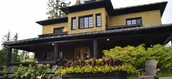 Hotels in Timiskaming District