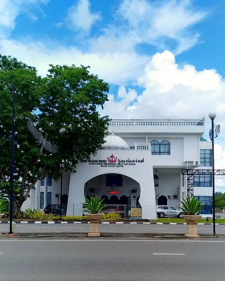 Hotel dekat Brunei History Center