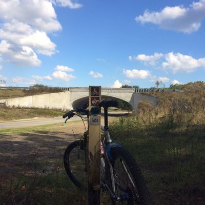 Santos Trails