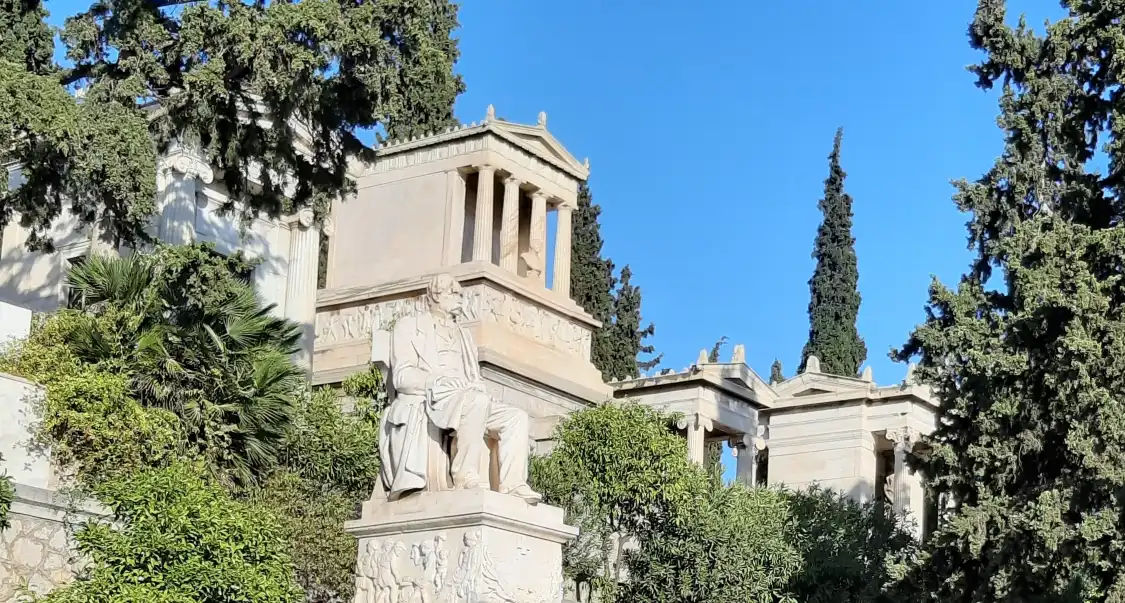 Hotel in zona The Tomb of Heinrich Schliemann (First Cemetry)