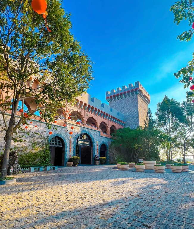 RD Wine Castle