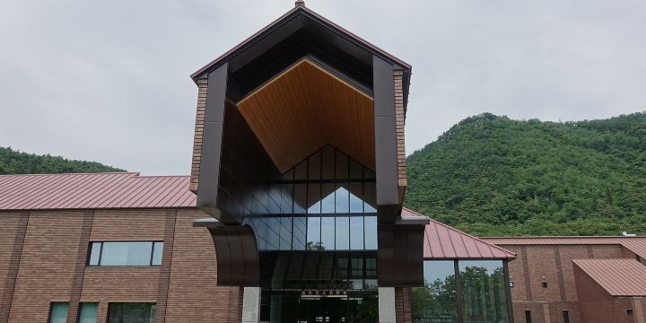 Fukushima Prefectural Art Museuum