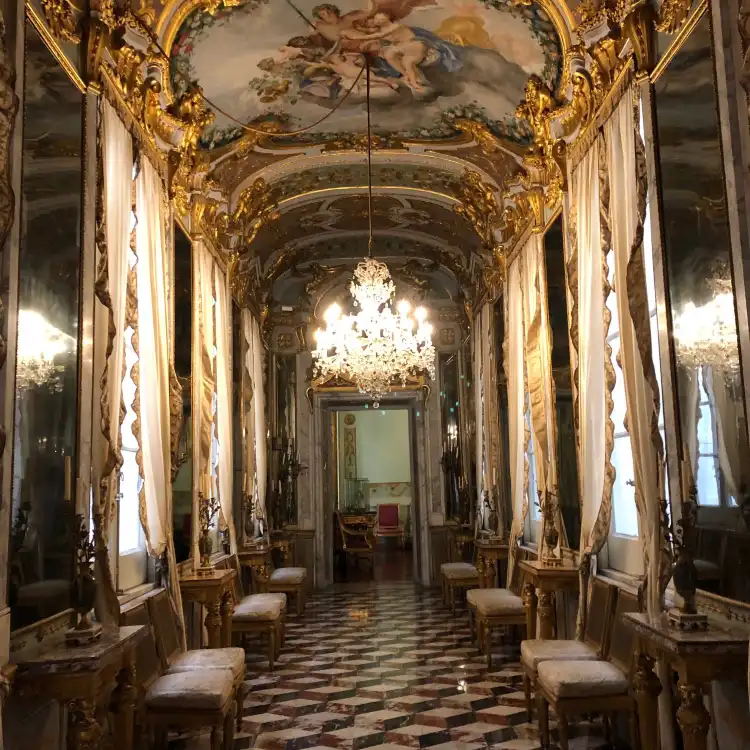 Hotels near House of Giacomo Spinola
