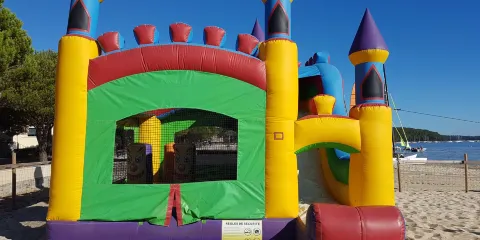 Club de Plage Les Acrobates