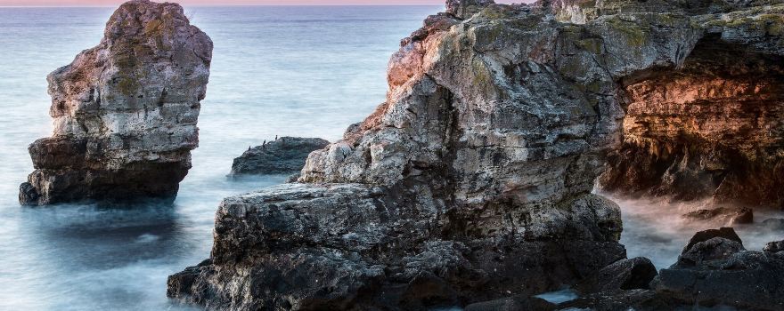 Tyulenovo cliffs