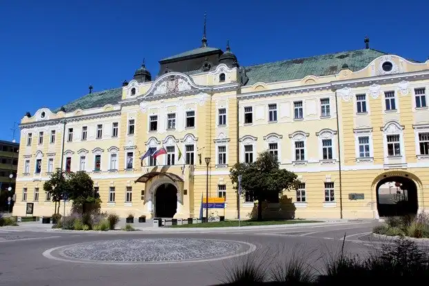 Nitra