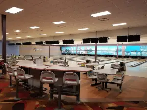 Bemidji Bowl & "The Lodge" Pub And Pizza Eatery