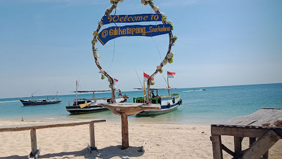 Pantai Gili Ketapang (giliketapangtour)