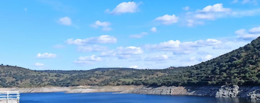 Presa del Embalse de Valdecañas