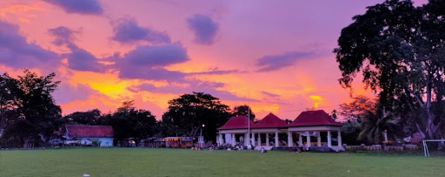 Lapangan Maron