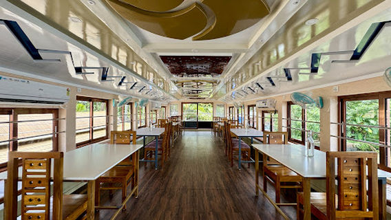 Venice Luxury Premium Houseboats