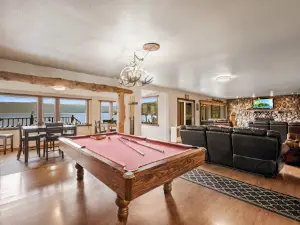 Larsen Bay Lodge