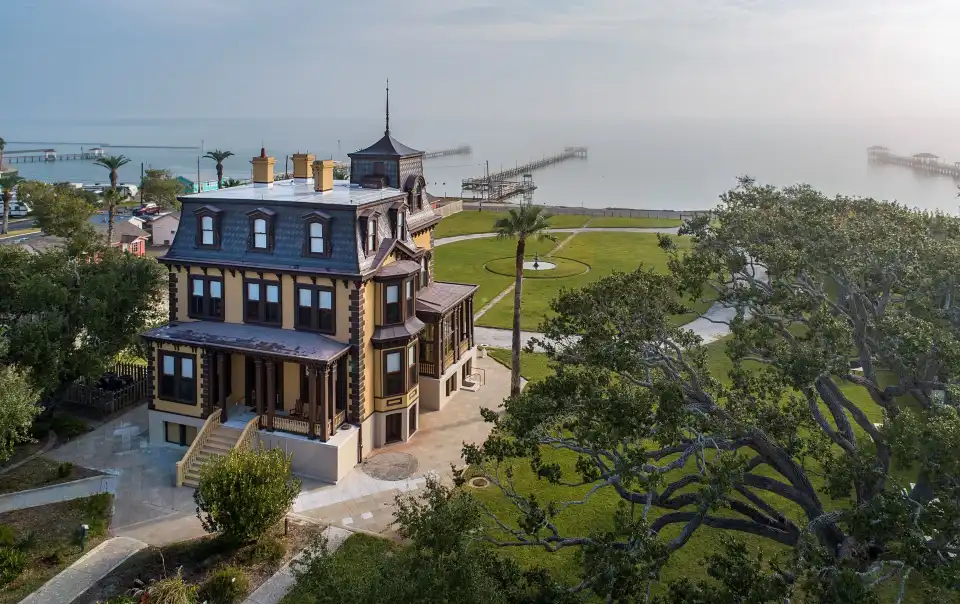 3_Fulton Mansion