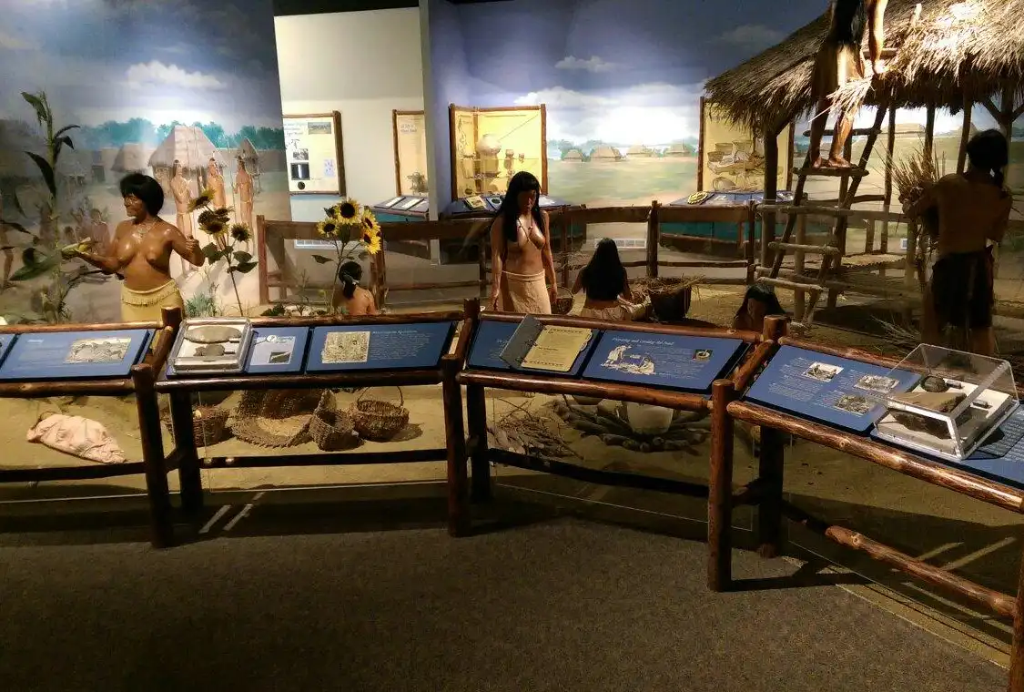 鄰近Angel Mounds State Historic Site的酒店