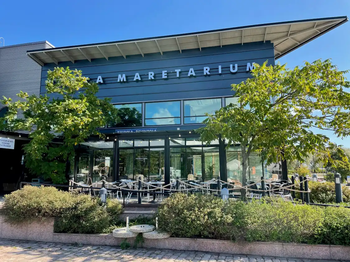 Hotels near Maretarium Aquarium