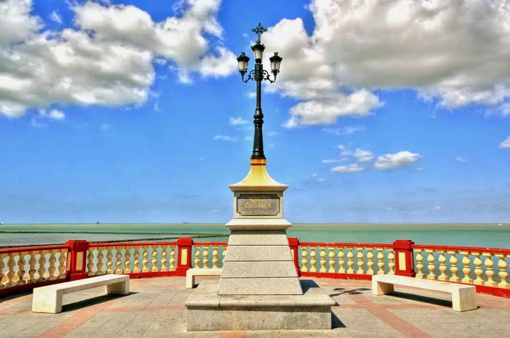 Các khách sạn gần Cruz del Mar