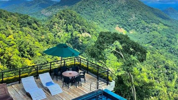 Huluganga Ella Falls