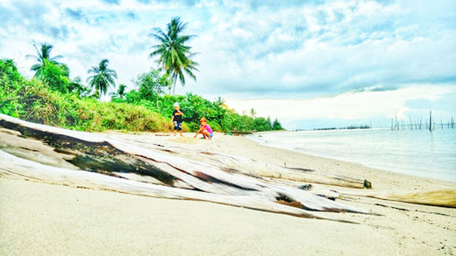 Pantai BIE Lobam