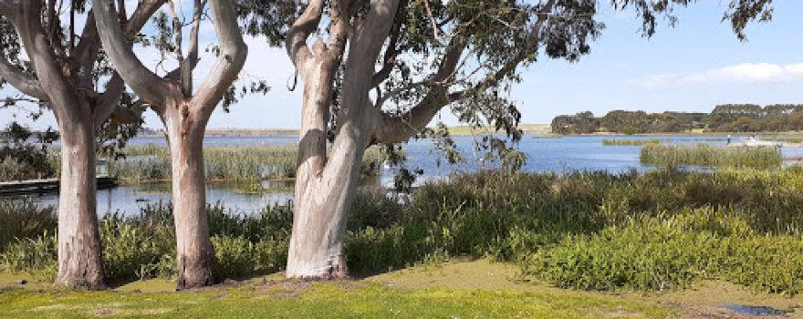 Lake Purrumbete Holiday Park