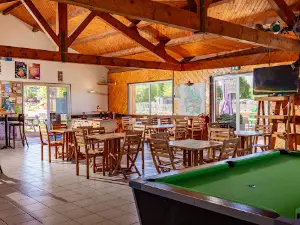 Camping Les Sous Bois du Lac Naussac lozere
