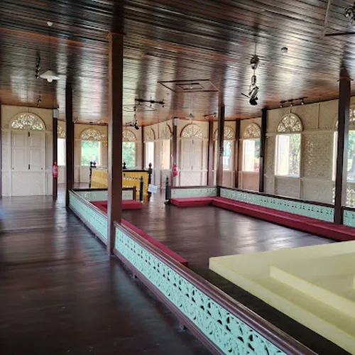 Istana Kenangan (Istana Kuning)