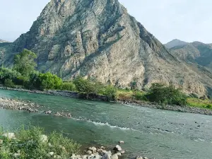 Petroglifos de Yonán