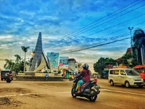Tugu Batik Rembang