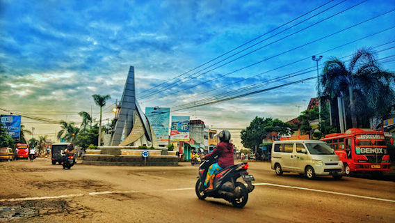 Tugu Batik Rembang